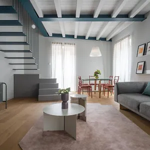  Appartamento Bluemoon Apartments R&R Italia